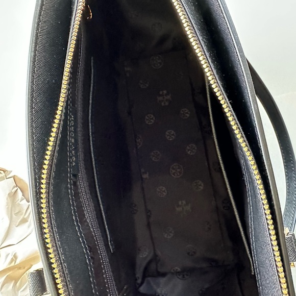 Brand new Tory Burch Emerson Tote Bag - Picture 6 of 10